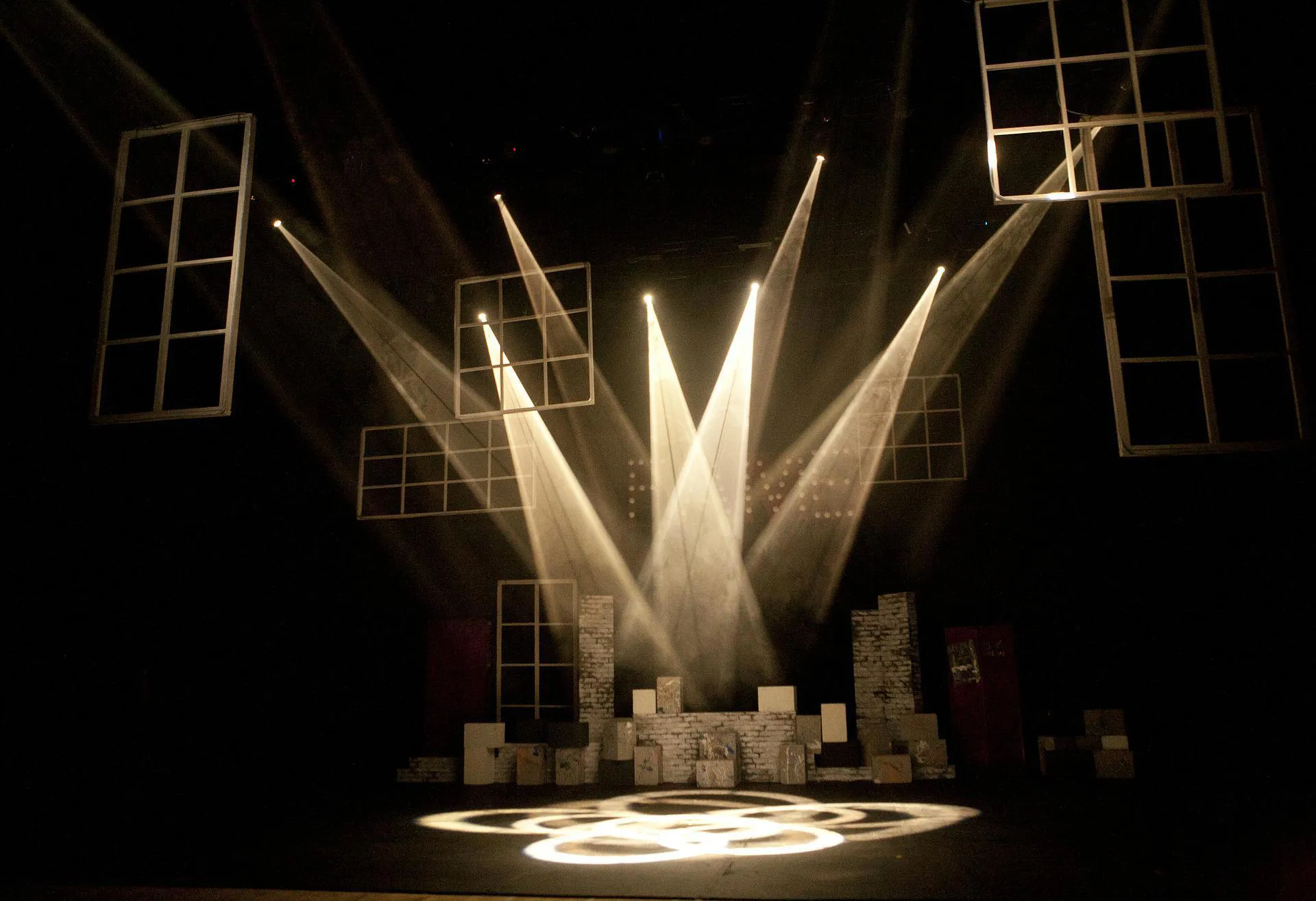 Lighting on a stage production set up