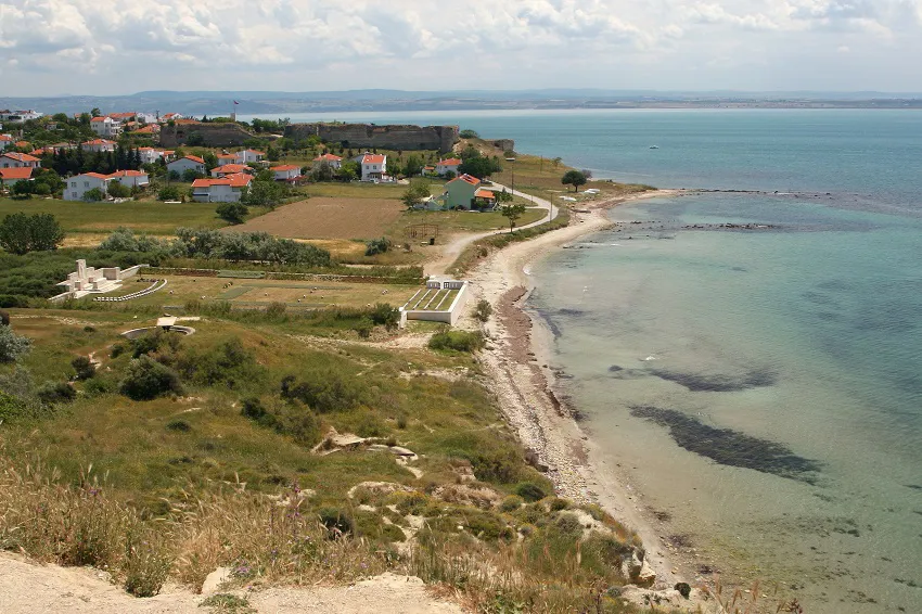 Lo Res V Beach Image